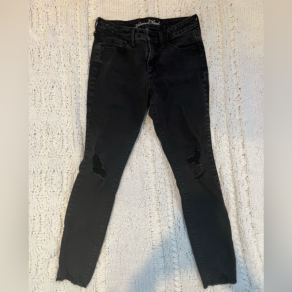 Universal Threads, ripped black skinny jeans. Size 6/28 regular